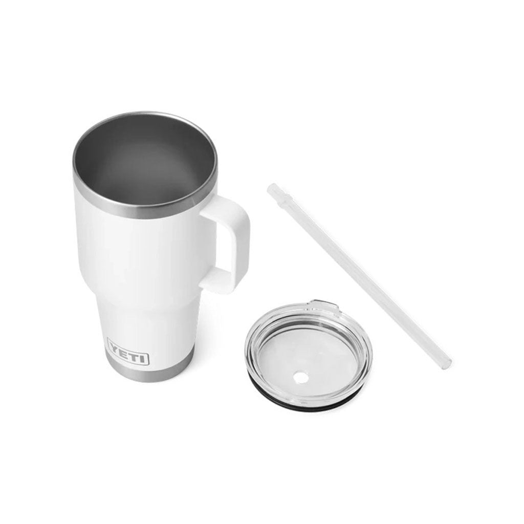 Rambler 35 Oz Straw Mug i farven hvid set oppe fra