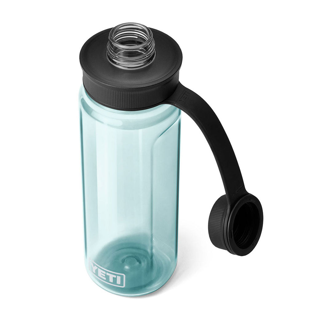 Yonder .75L Tether Bottle i farven Seafoam set fra en skrå vinkel