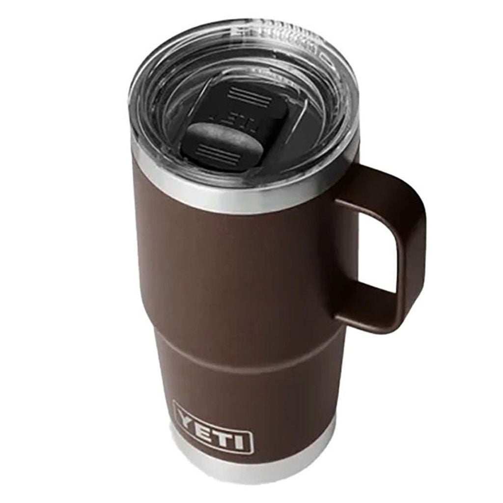 Rambler 20 Oz Travel Mug i farven Wetlands brun set fra en skrå vinkel