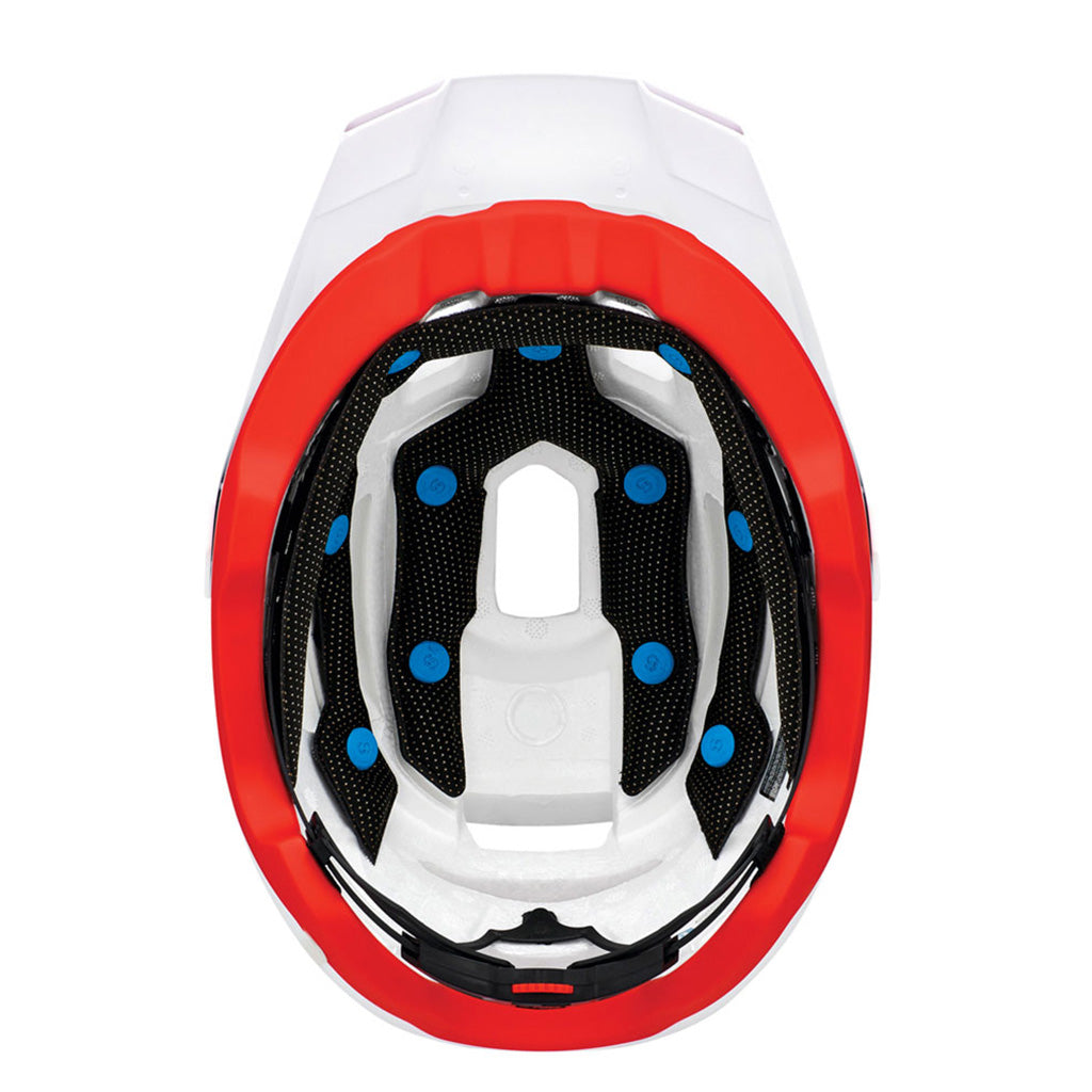 En Bike Helmet, Altis Cpsc/Ce i farven hvid set nede fra