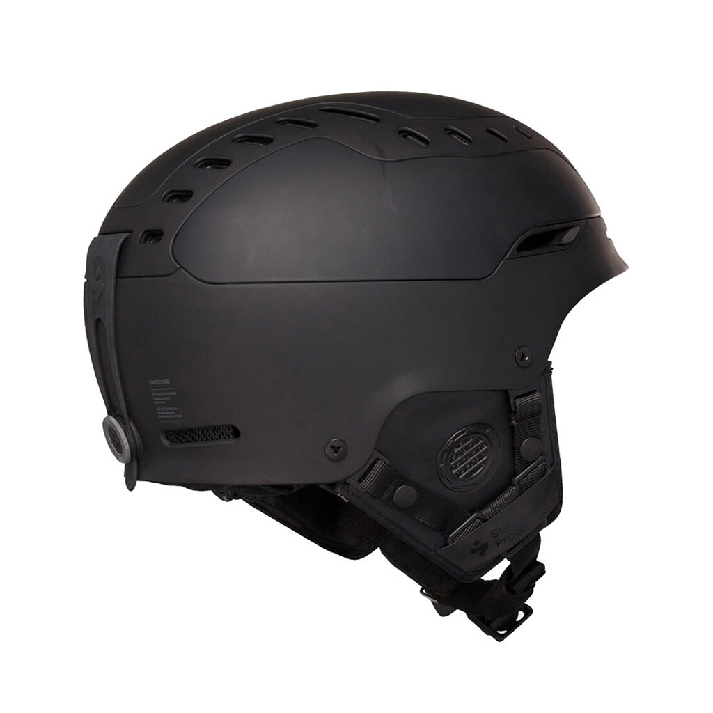 En Skihjelm, Switcher MIPS i farven Dirt sort set fra venstre side