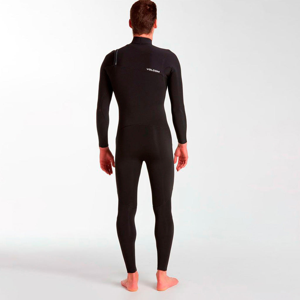 En Våddragt, 2/2mm L/S Fullsuit i farven sort set bagfra