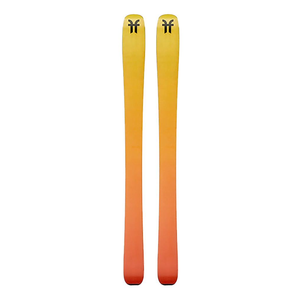 Dancer Grom Ski set forfra