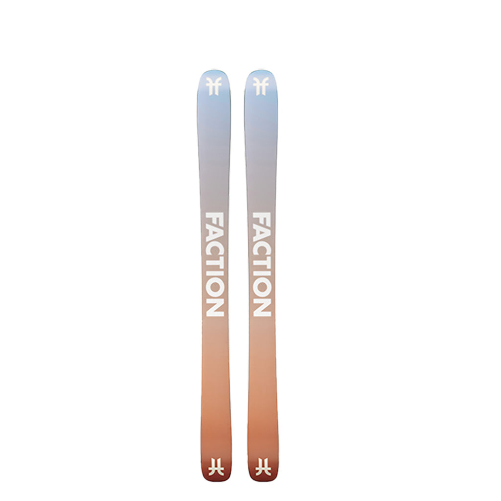 En Ski, Prodigy 3 i farven Capsule set forfra
