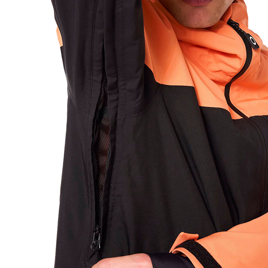 En Skijakke, TC Skull røduct Shell i farven sortout detalje