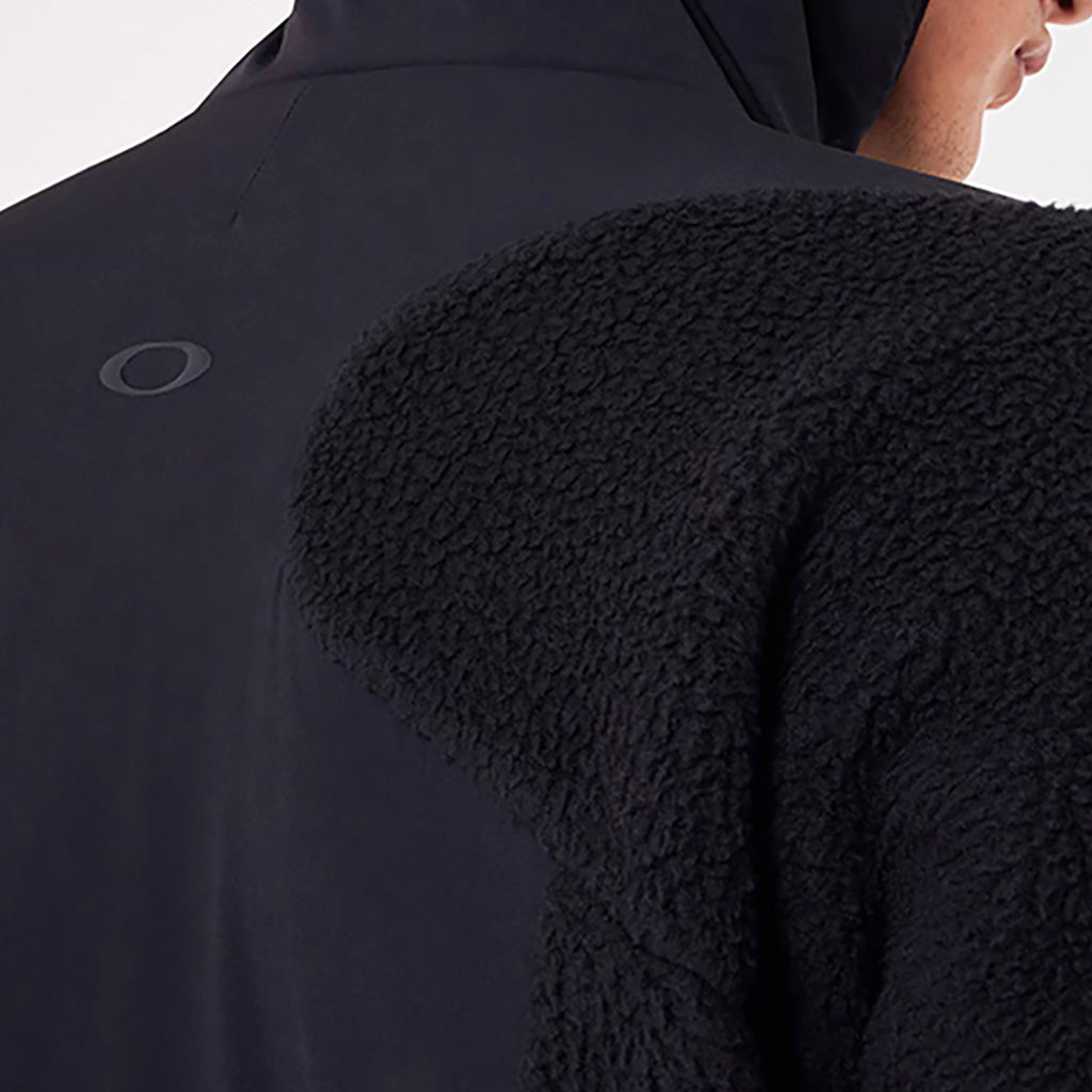 En Fleece, Latitude Flex Sherpa i farven sortout set bagfra