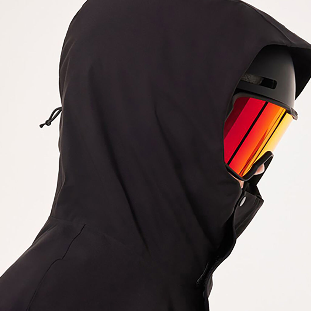 En Anorak, TNP TBT Insulated i farven sortout/Grenache set fra venstre side