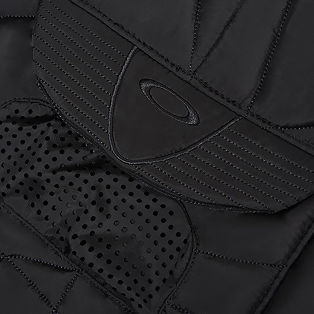 En Beanie, Hyland O-Puff Hood i farven sortout nærbillede