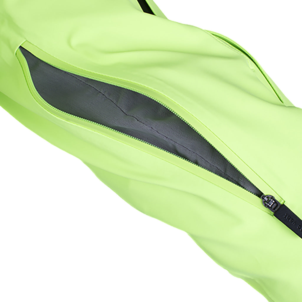 En Skijakke, Formula i farven Limelight nærbillede