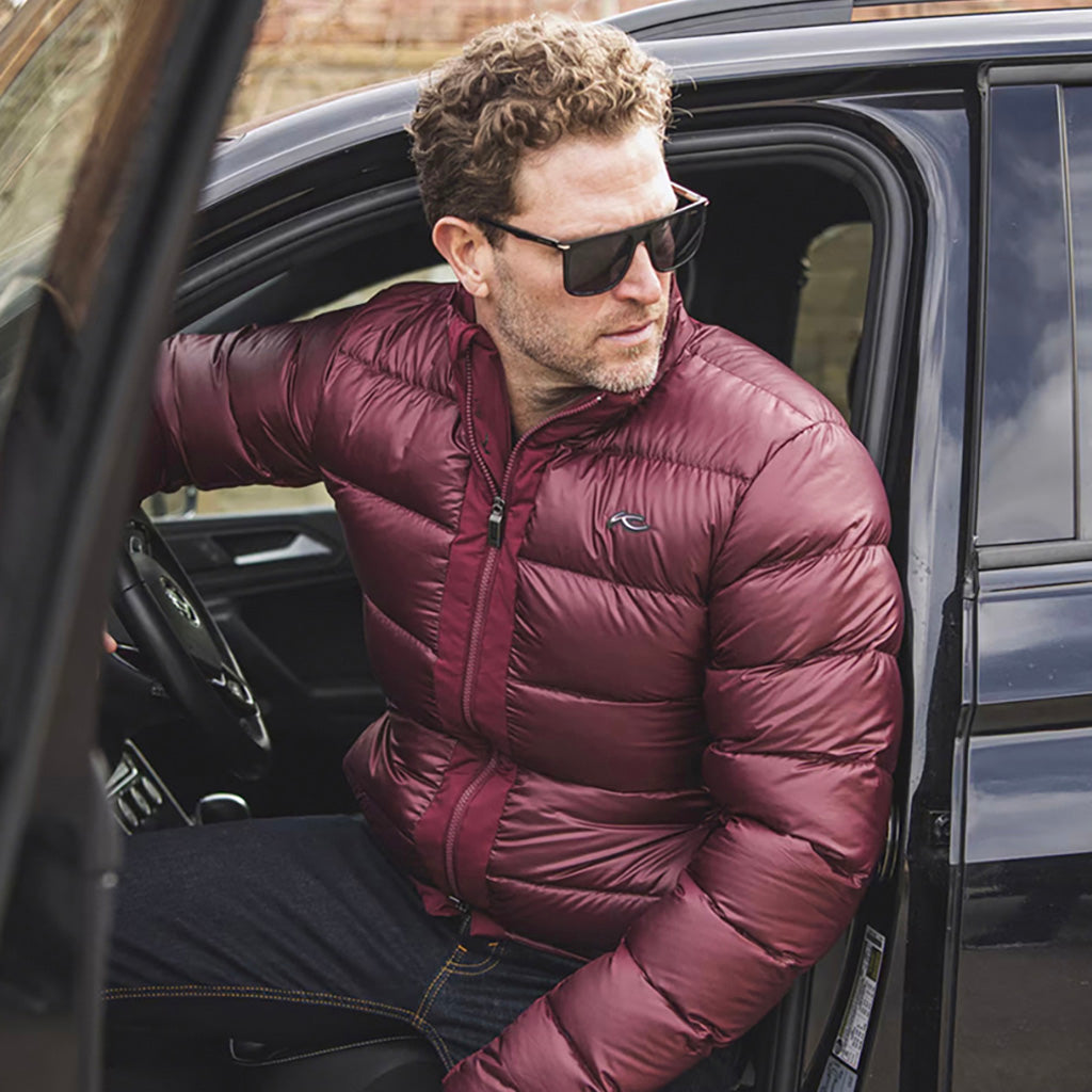 En Jakke, Frx sortcomb i farven Crimson perspektiv