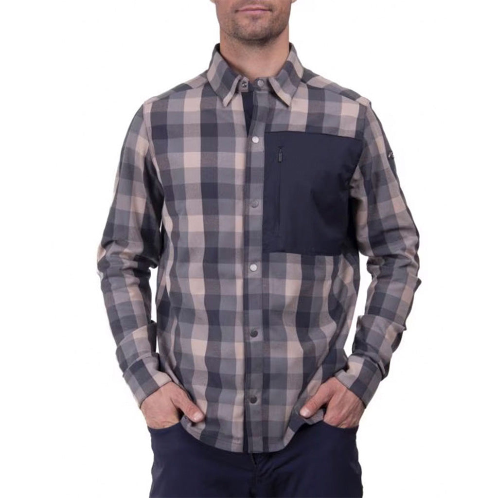 En Skjorte, Circle i farven Almond/Deep Space