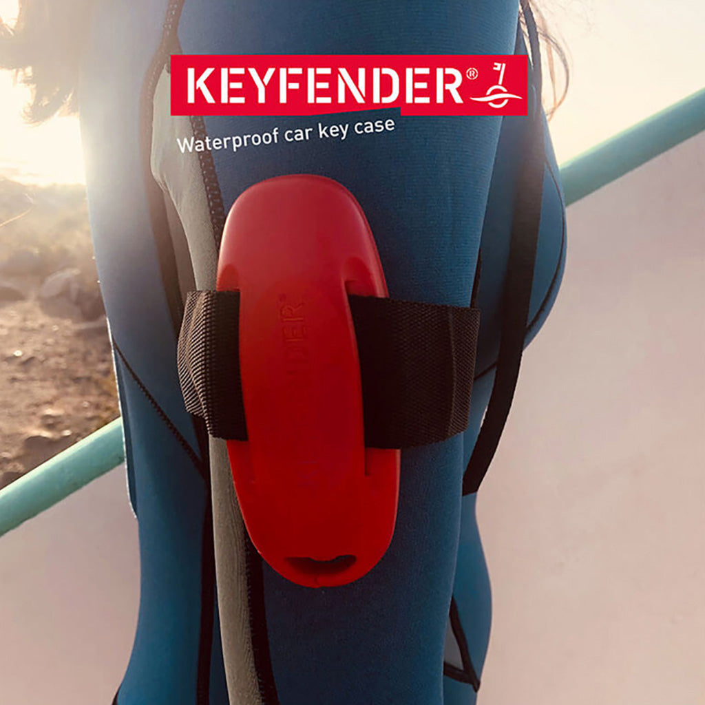 Waterproof Housing For Car Keys set fra en skrå vinkel