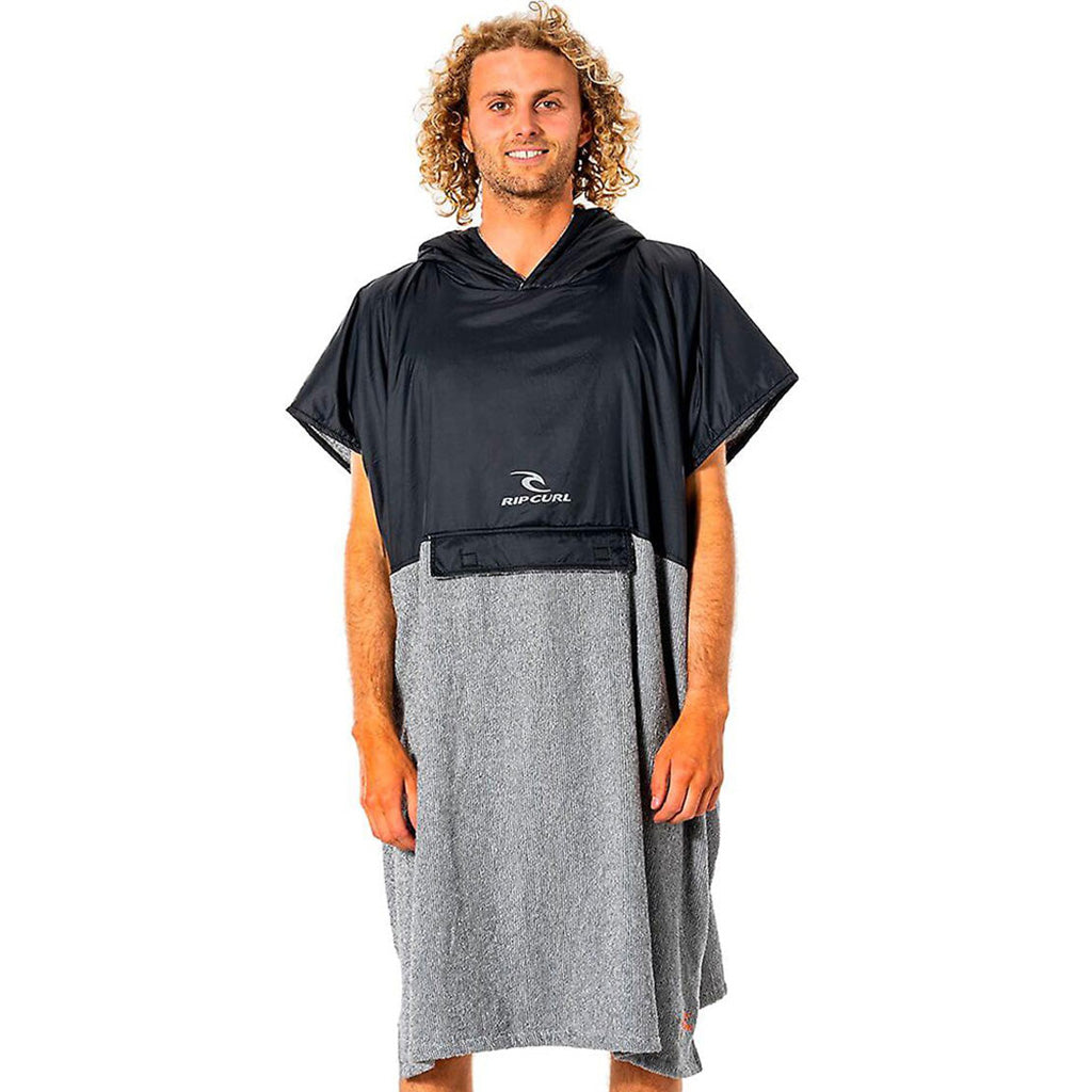 Anti-Series Hood Towel-By i farven sort/grå