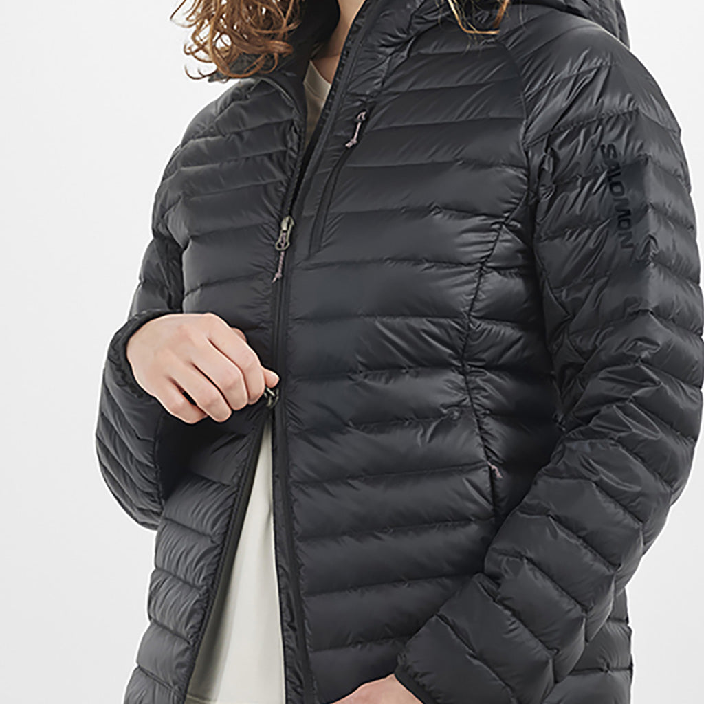 En Skijakke, Elixir Micro Down Hood i farven Deep sort set forfra