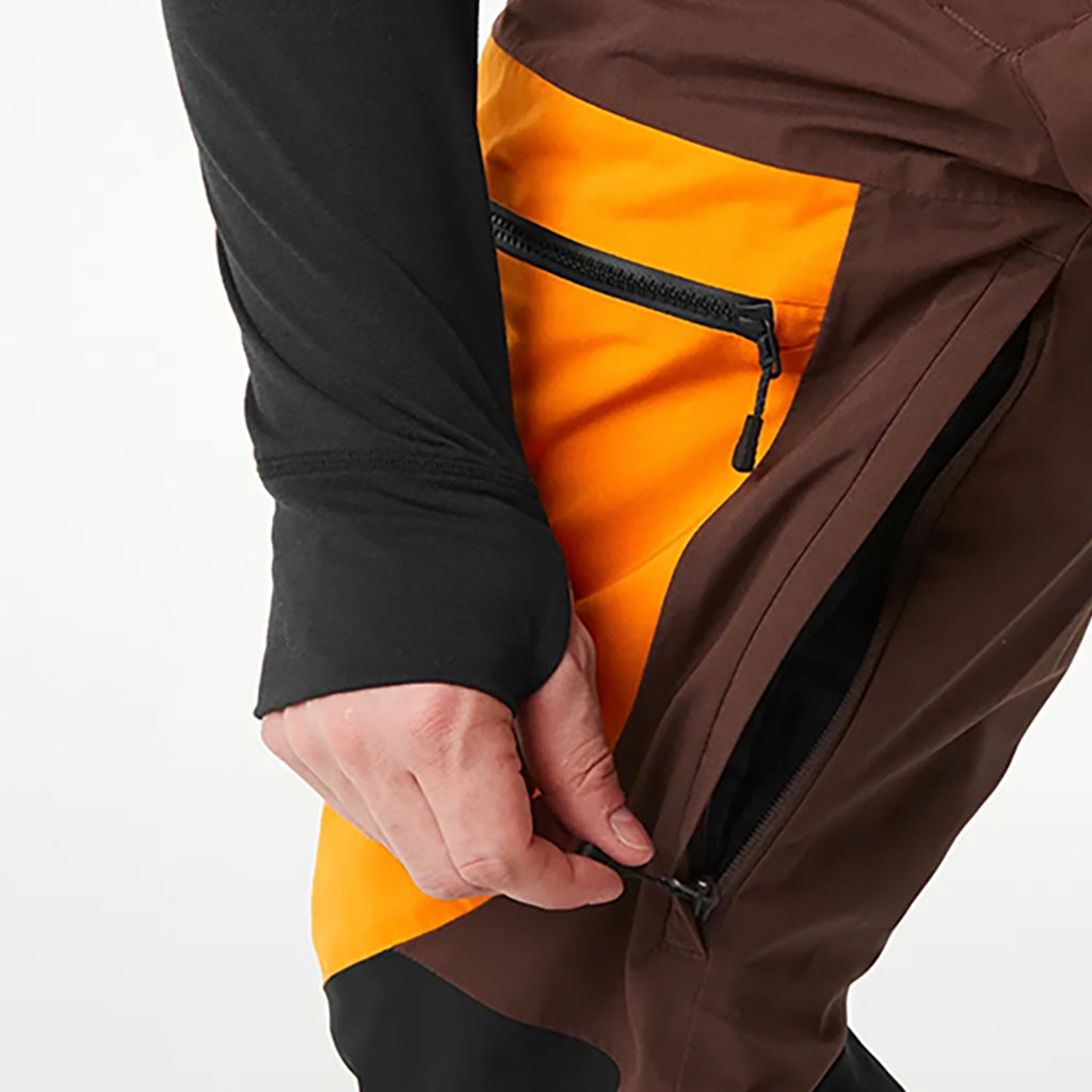 Naikoon Skibukser i farven Chicory Acid Cedar Wood detalje