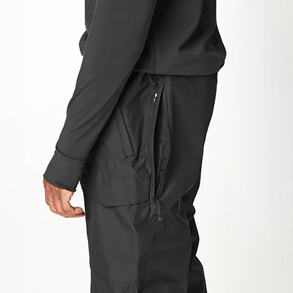 Plan Skibukser i farven sort set fra venstre side