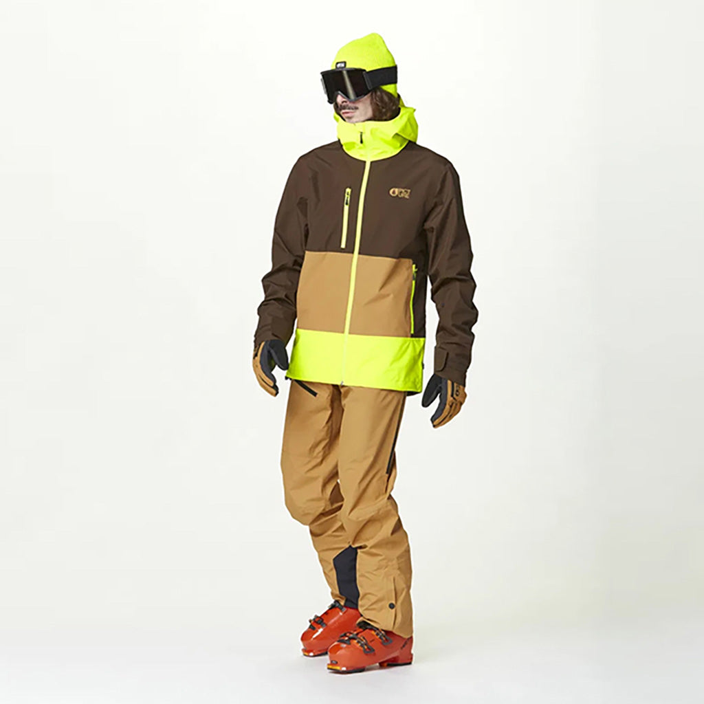 En Skijakke, Broader 3L i farven sort Chocolate set fra en skrå vinkel