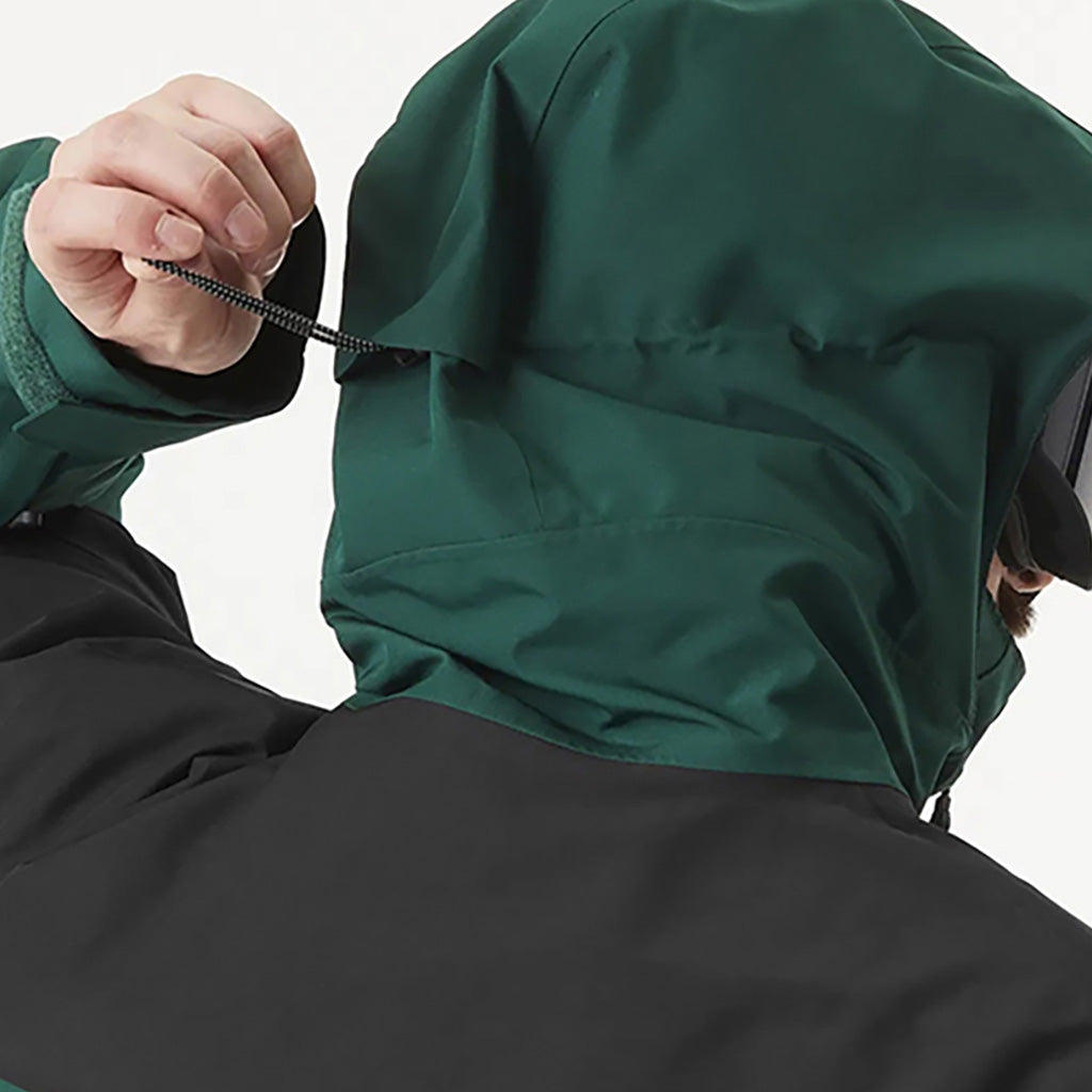 En Skijakke, Track i farven sort Ponderosa Pine detalje af hætte