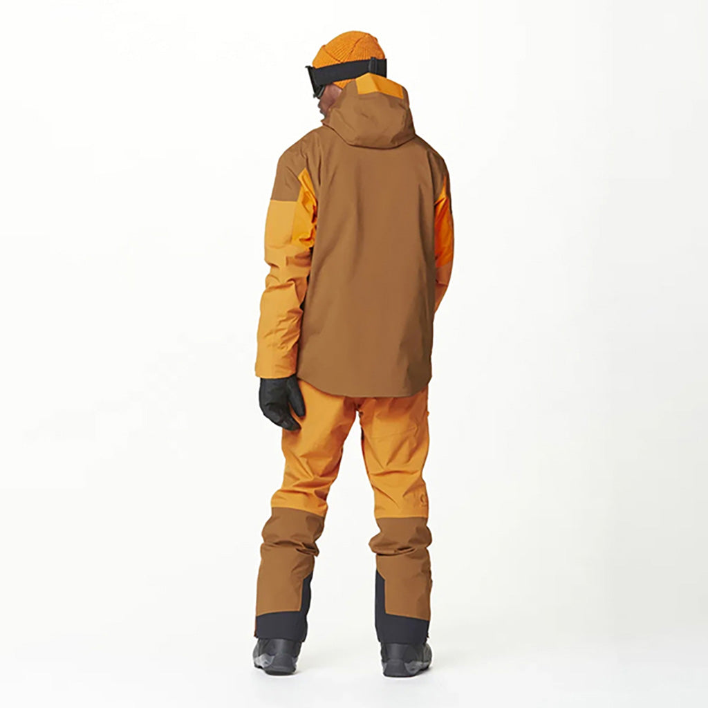 En Skijakke, Naikoon i farven Chocolate Carrot Honey set bagfra