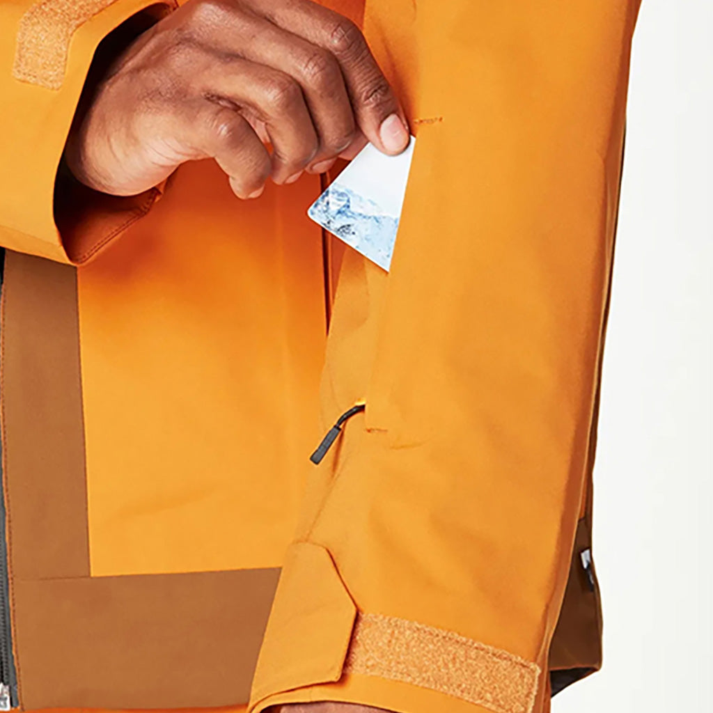 En Skijakke, Naikoon i farven Chocolate Carrot Honey nærbillede