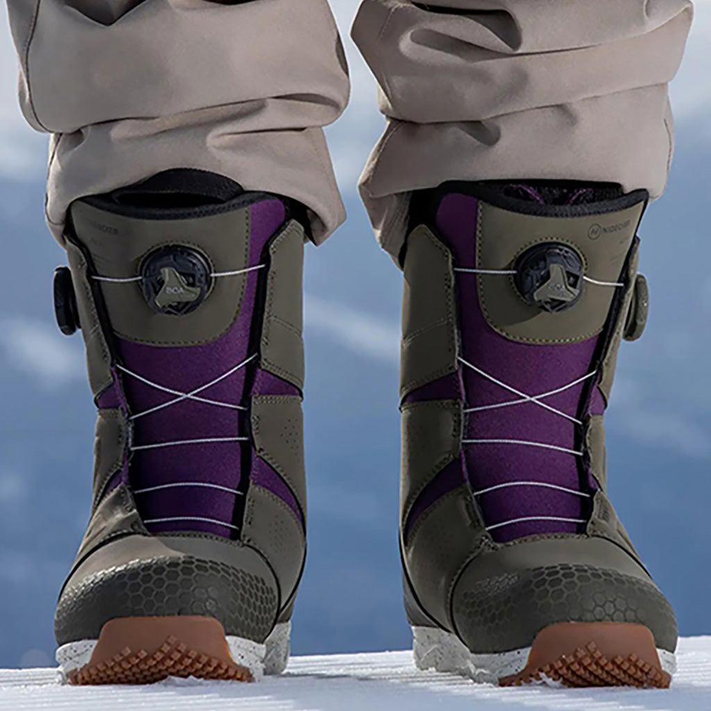 Altai Snowboardstøvler i farven grøn set forfra