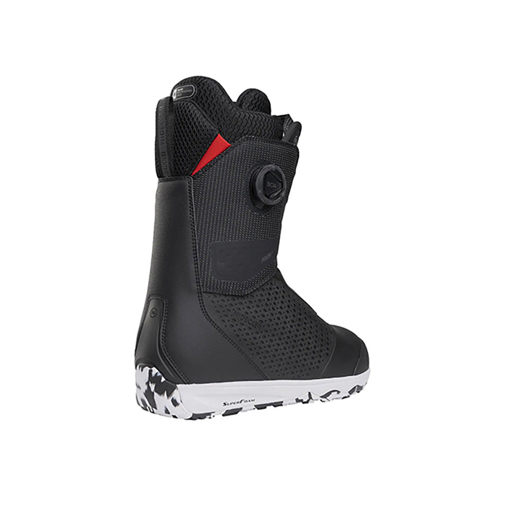 Rift APX Snowboardstøvler i farven set fra en skrå vinkel