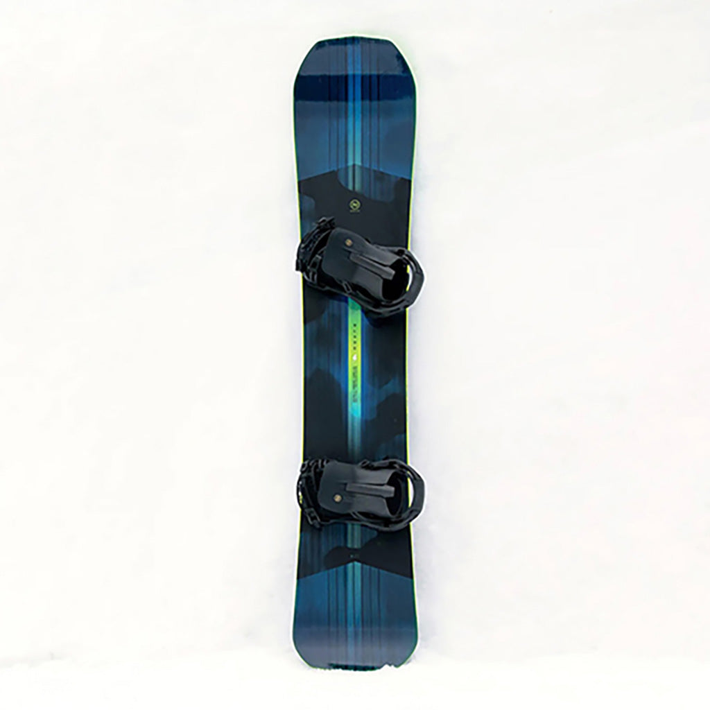 Et snowboard, Blade i farven sort set oppe fra