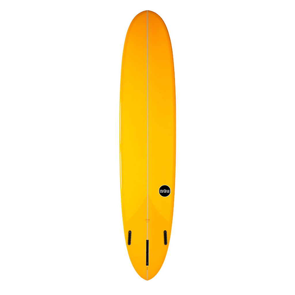 Et Surfboard, Nuu Killjoy PU 9'0" i farven Orange set nede fra
