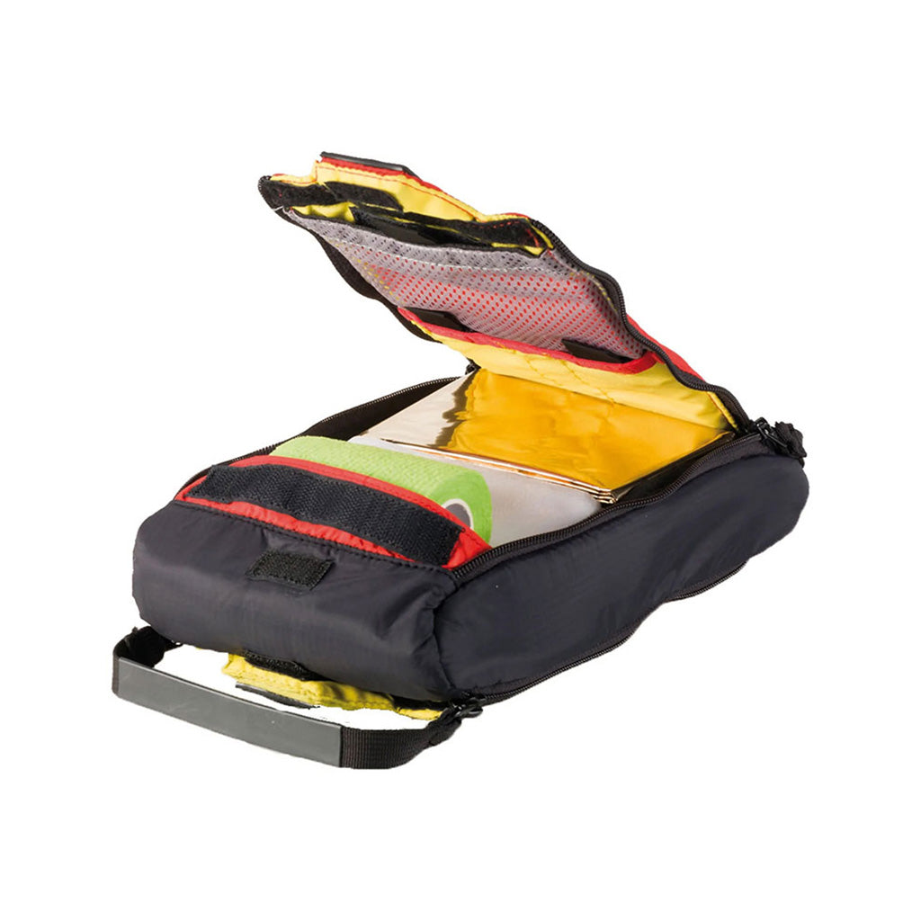 First Aid Pro set fra en skrå vinkel