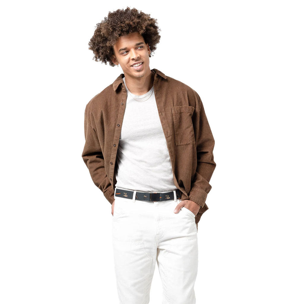 Et bælte, Get Outside i farven Jalapeno/Bay set forfra på afstand