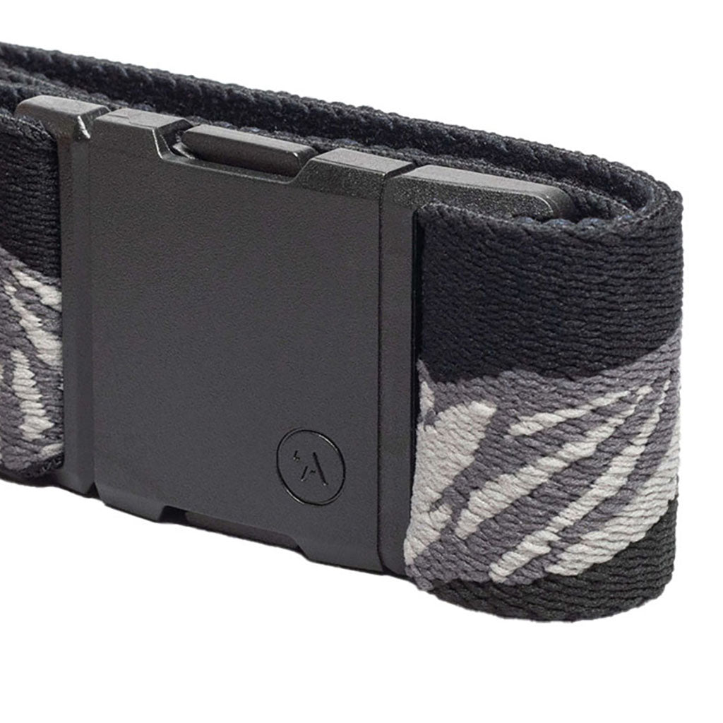 Et bælte, POW x Joseph Toney i farven sort/Charcoal detalje