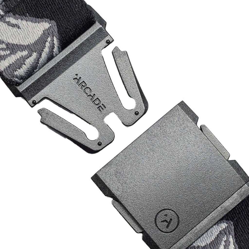 Et bælte, POW x Joseph Toney i farven sort/Charcoal nærbillede