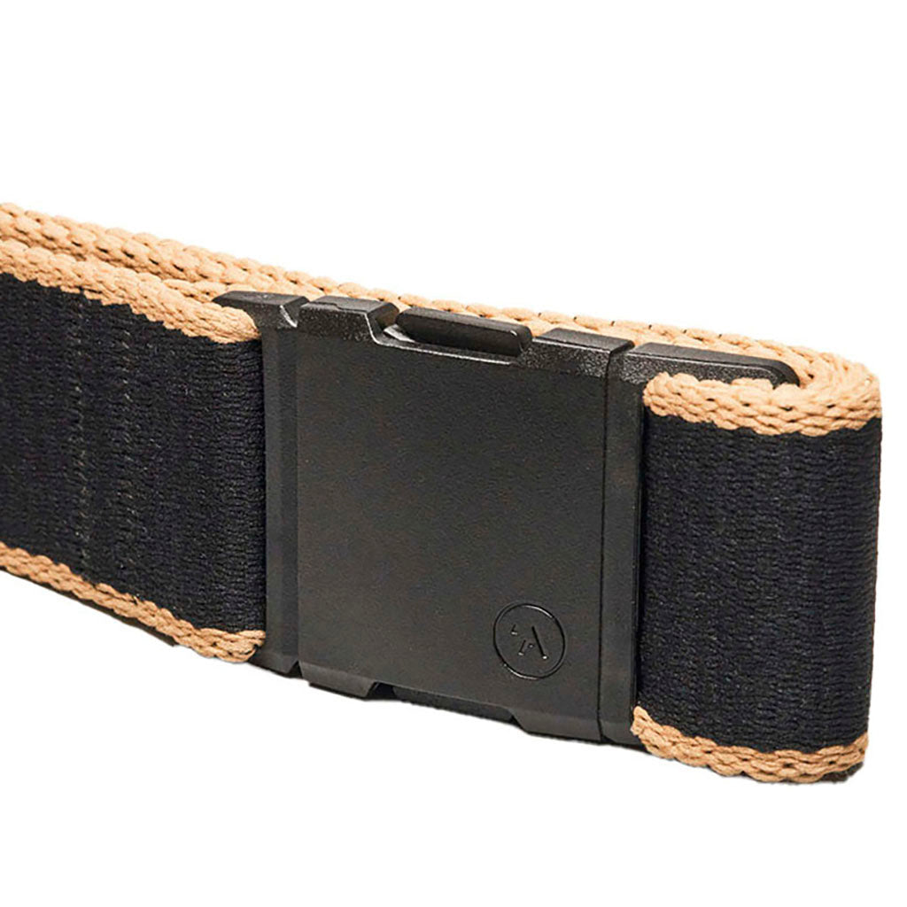 sortwood i farven sort/Sand nærbillede af spænde