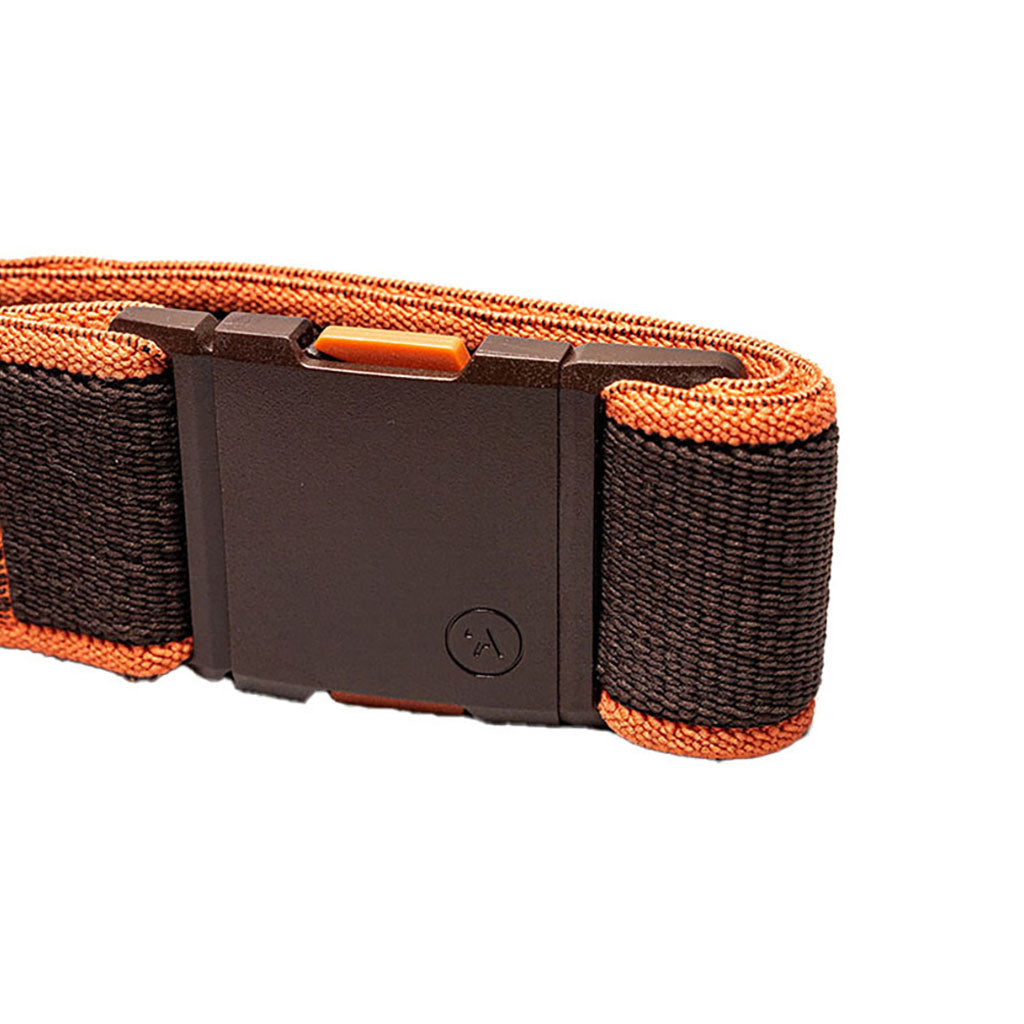 Et bælte, Carto i farven Chestnut Coral nærbillede