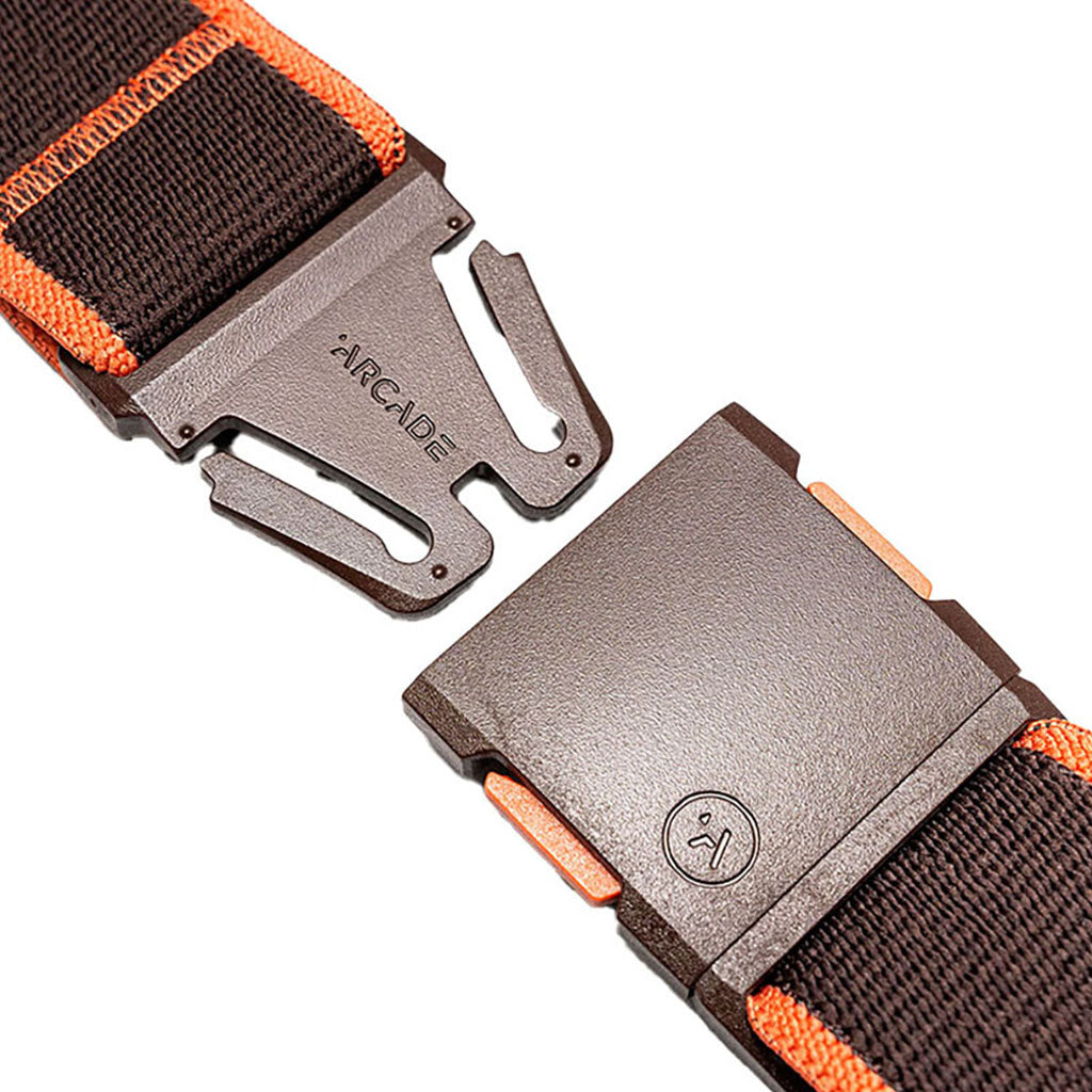 Et bælte, Carto i farven Chestnut Coral nærbillede