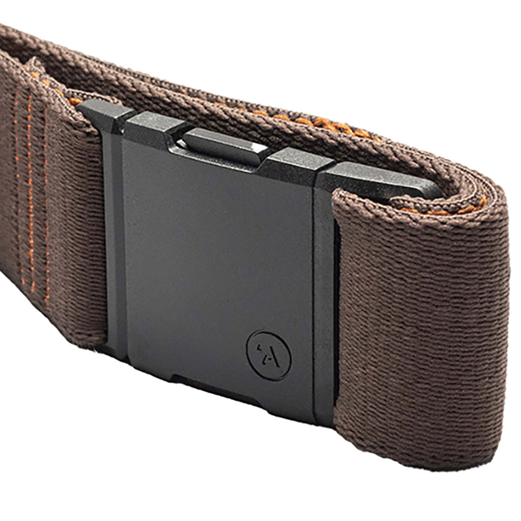 Et bælte, DDC Go Easy i farven brun nærbillede