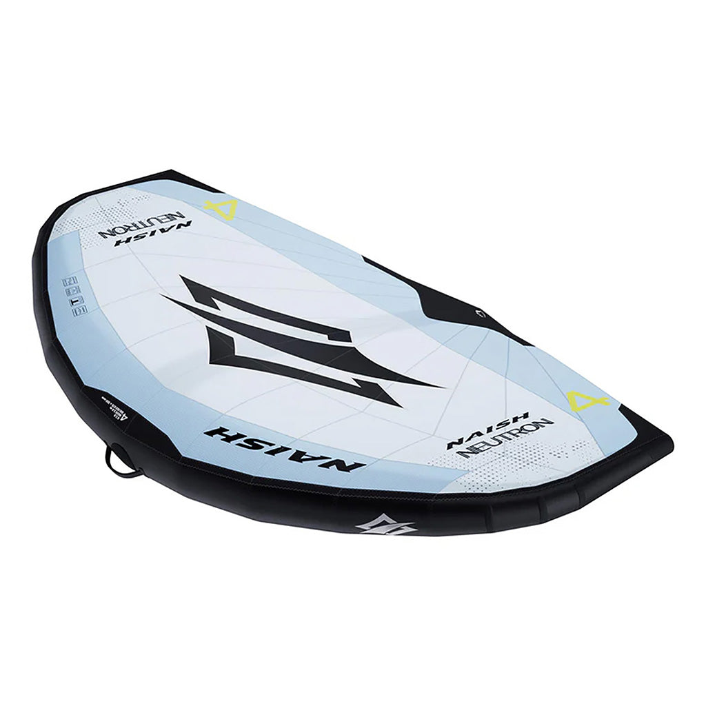 En Wing, Neutron 2025 i farven blå