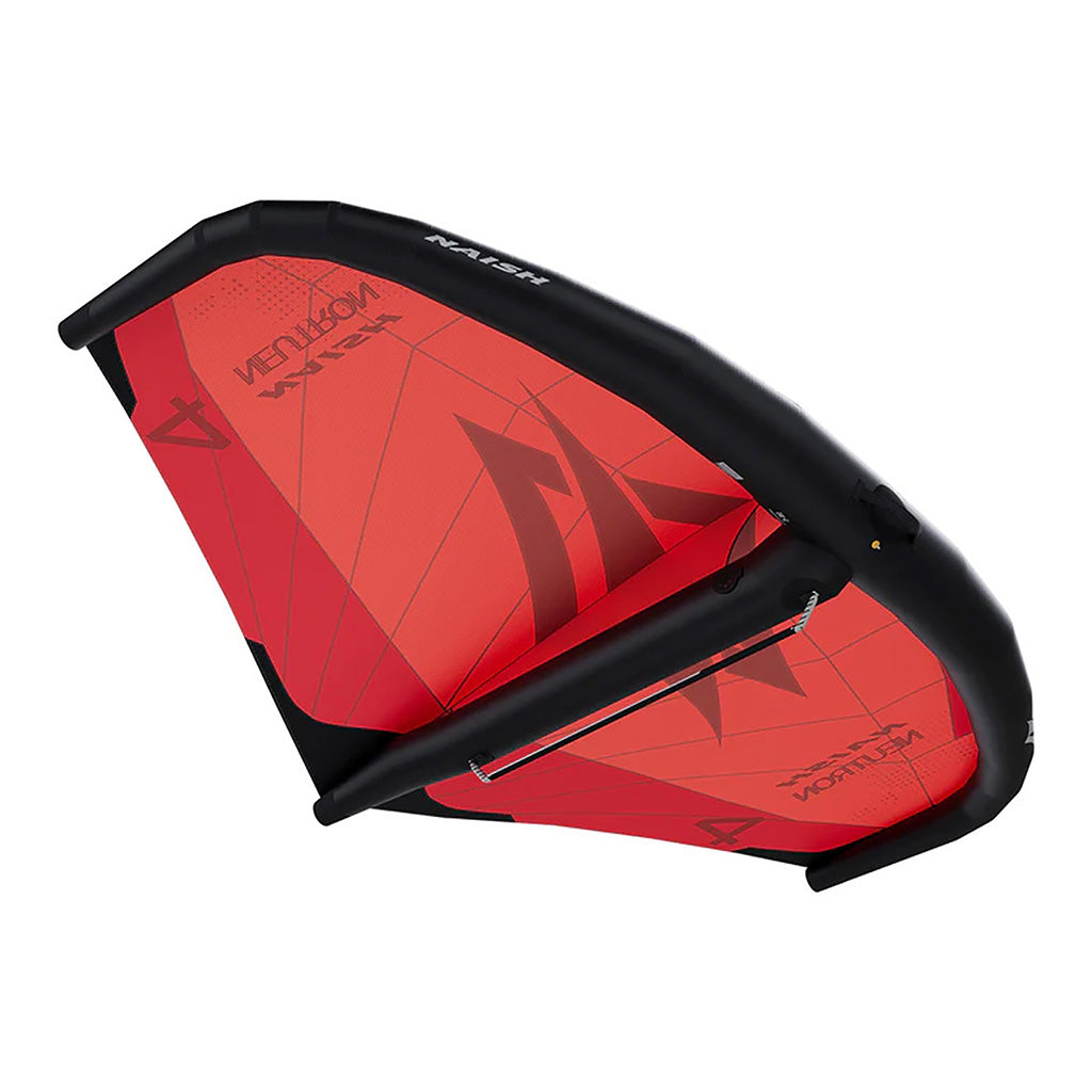 En Wing, Neutron 2025 i farven rød set nede fra