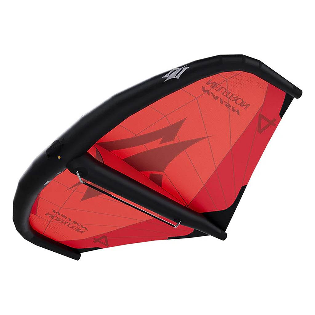 En Wing, Neutron 2025 i farven rød set nede fra