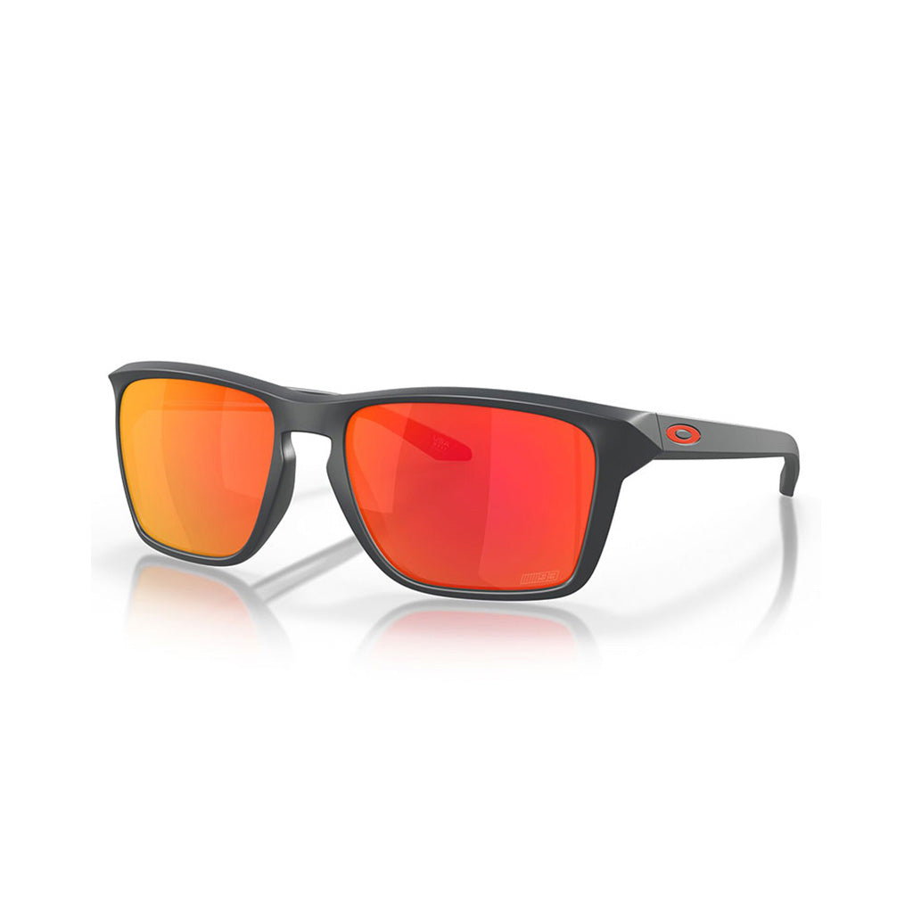Sylas Solbriller i farven Matte Carbon W Prizm Ruby