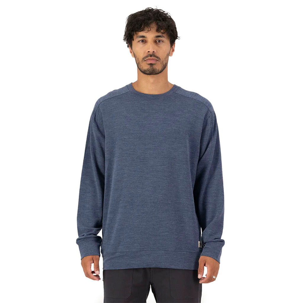 Covert Lite Crew Midlayer i farven Midnight set forfra