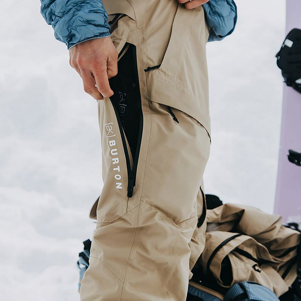 [AK] Swash GORE-TEX skibukser i farven Summit Taupe detalje af lomme
