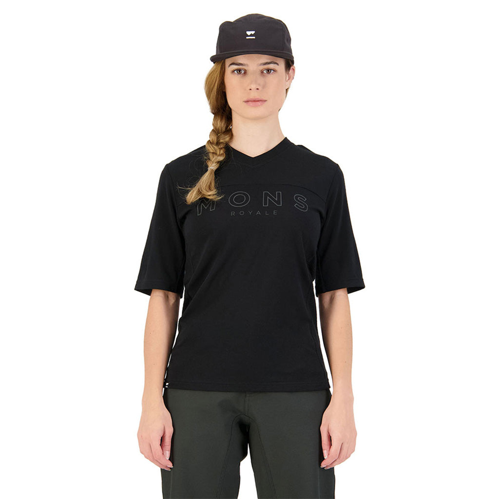 En T-Shirt, rødwood Enduro VT i farven sort set forfra