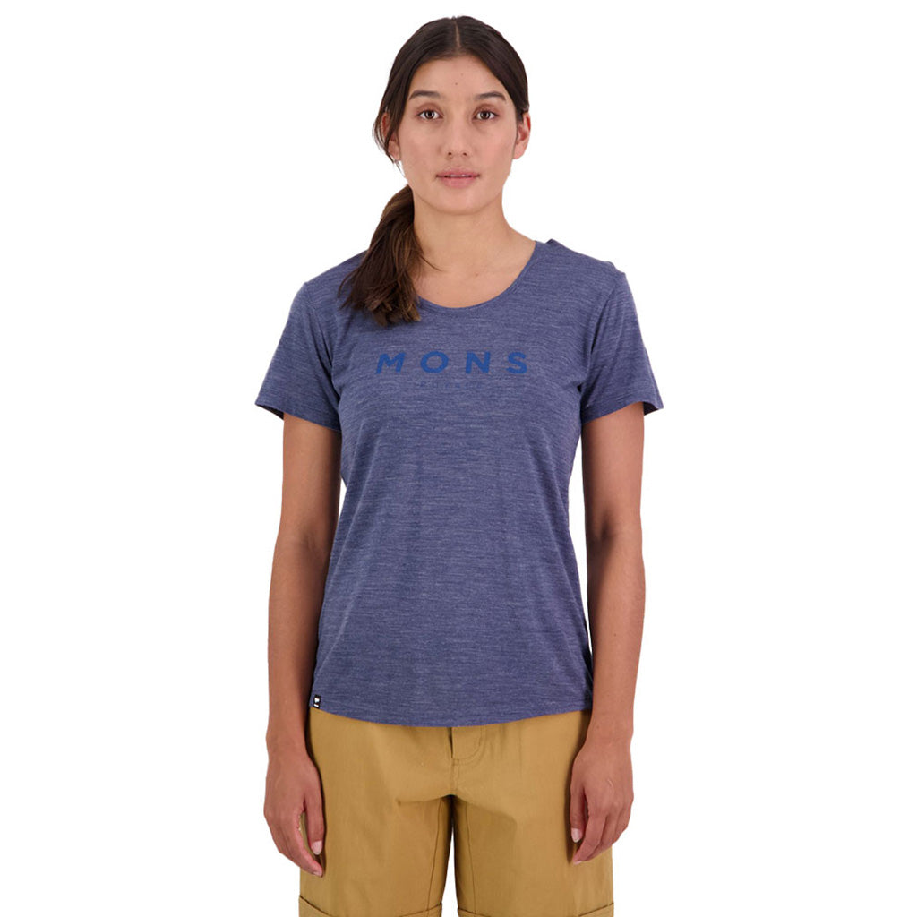 En Langærmet T-shirt, Zephyr Merino Cool Tee i farven Midnight set forfra på model