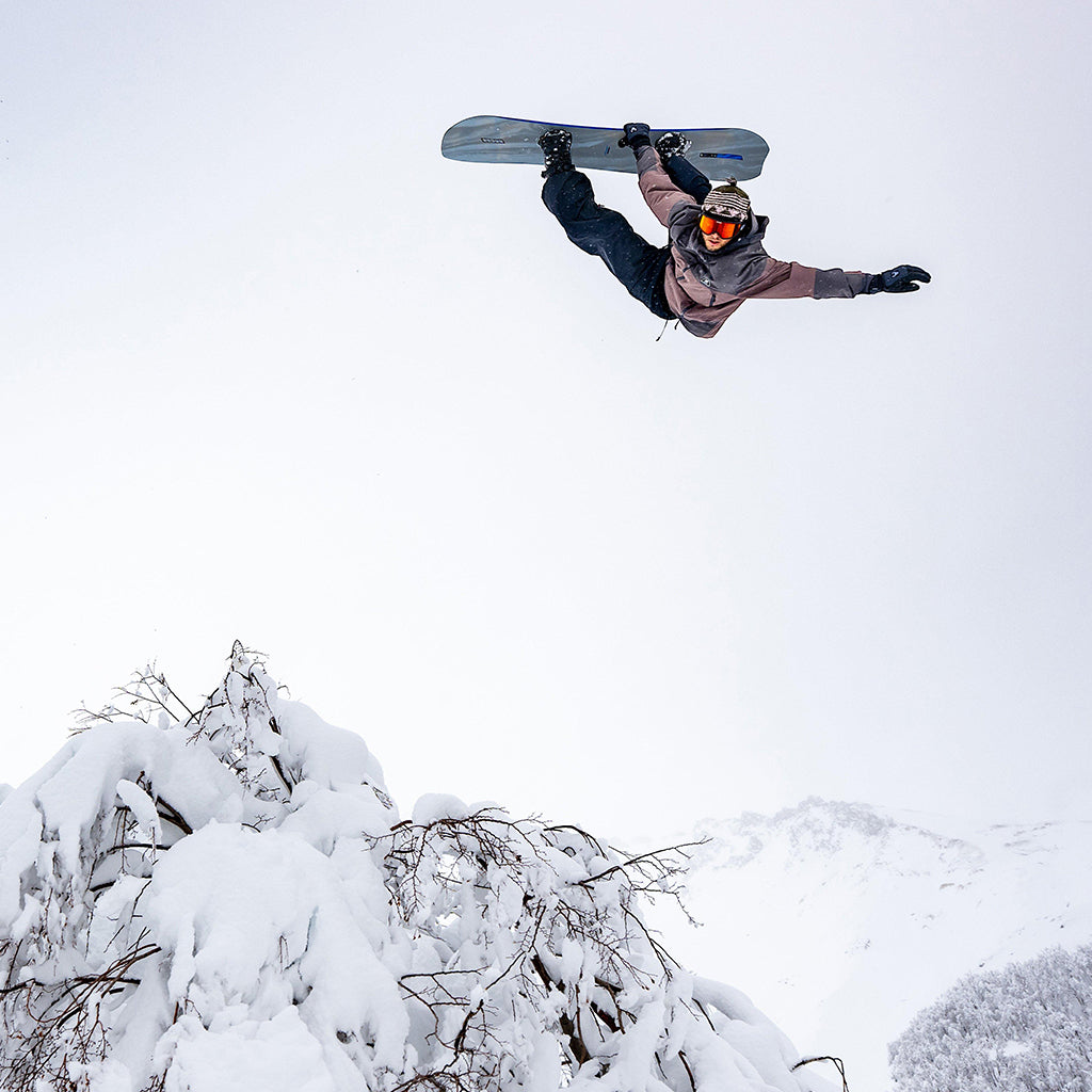 Commonwealth - Snowboard