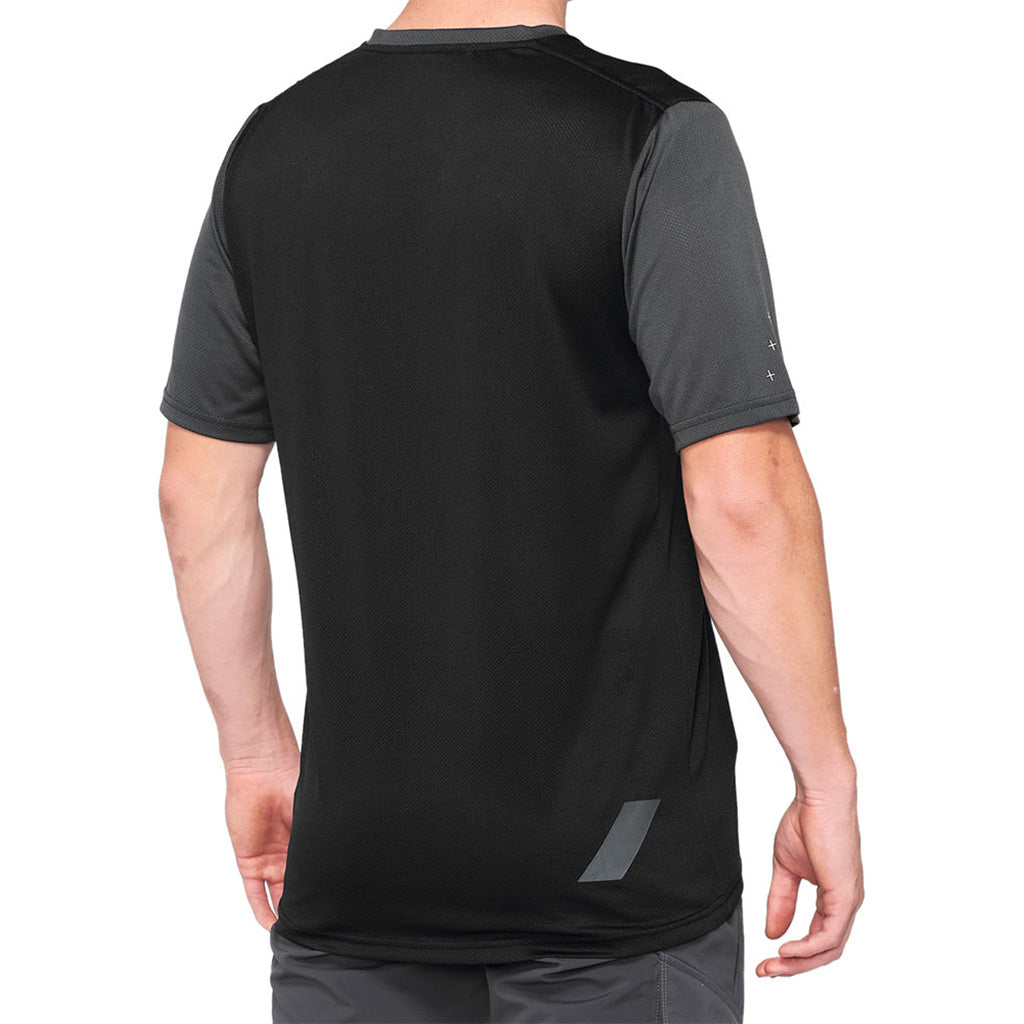 En Cykeltrøje, Ridecamp SS i farven sort/Charcoal set bagfra