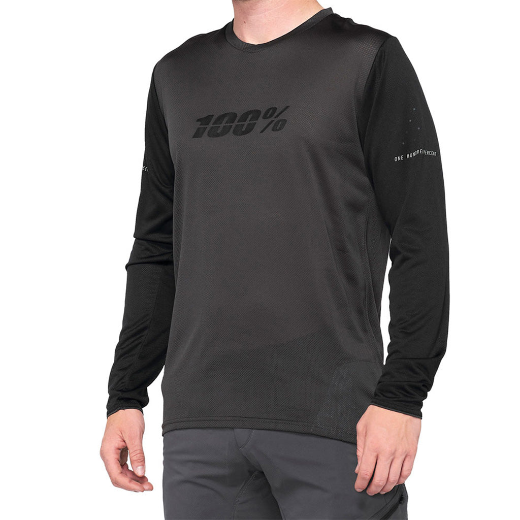 En Cykeltrøje, Ridecamp Long Sleeve i farven sort/Charcoal